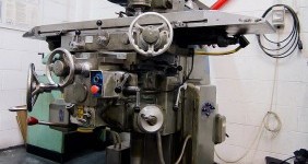 Dufour Swivel Head Milling Machine